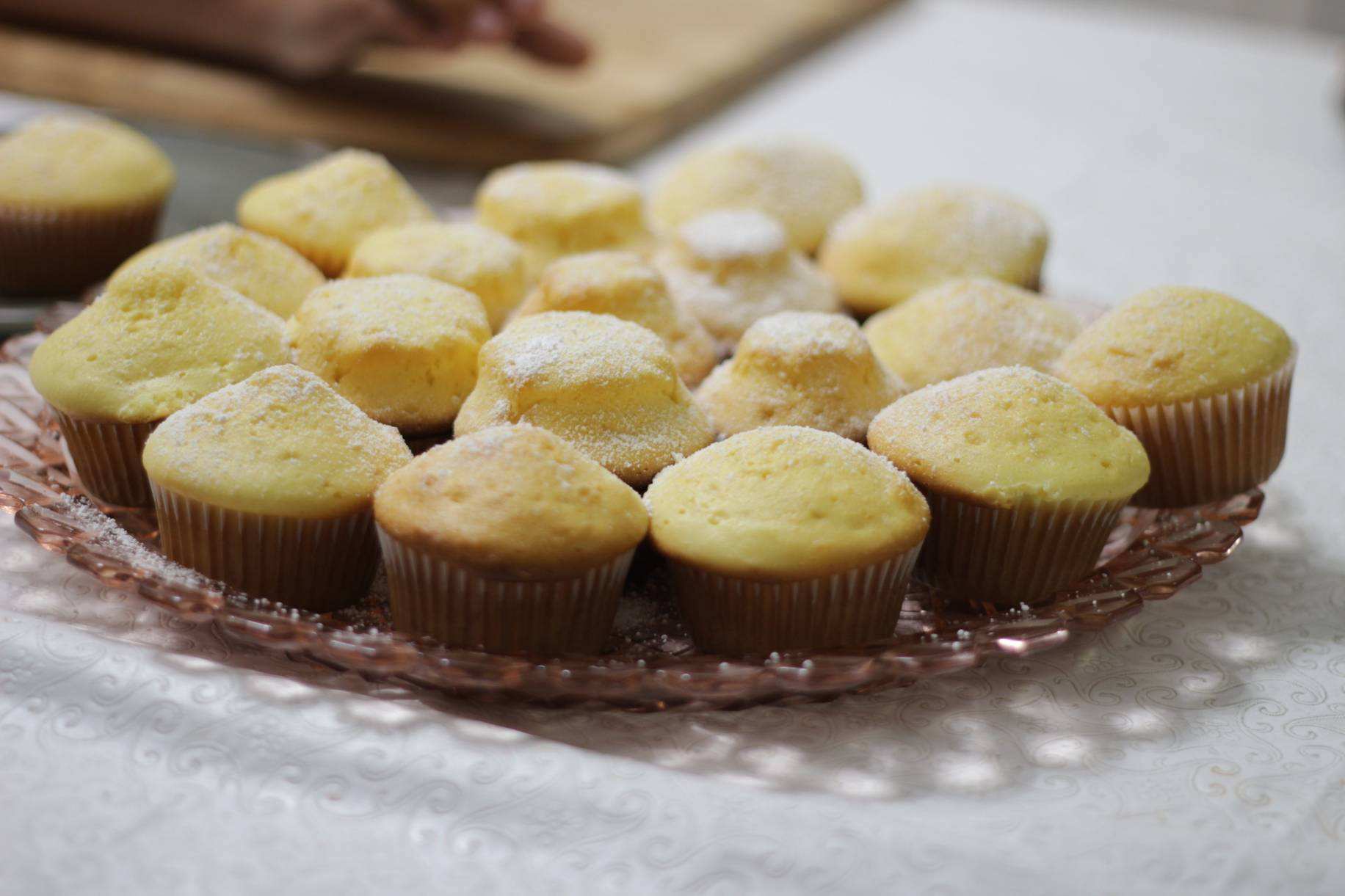 homemade vanilla cupcakes